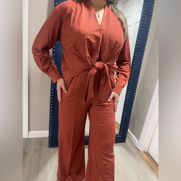 SOLID WOVEN LONG SLEEVE TIE FRONT DETAIL OVERSIZED BLOUSE - Picture 4 of 5